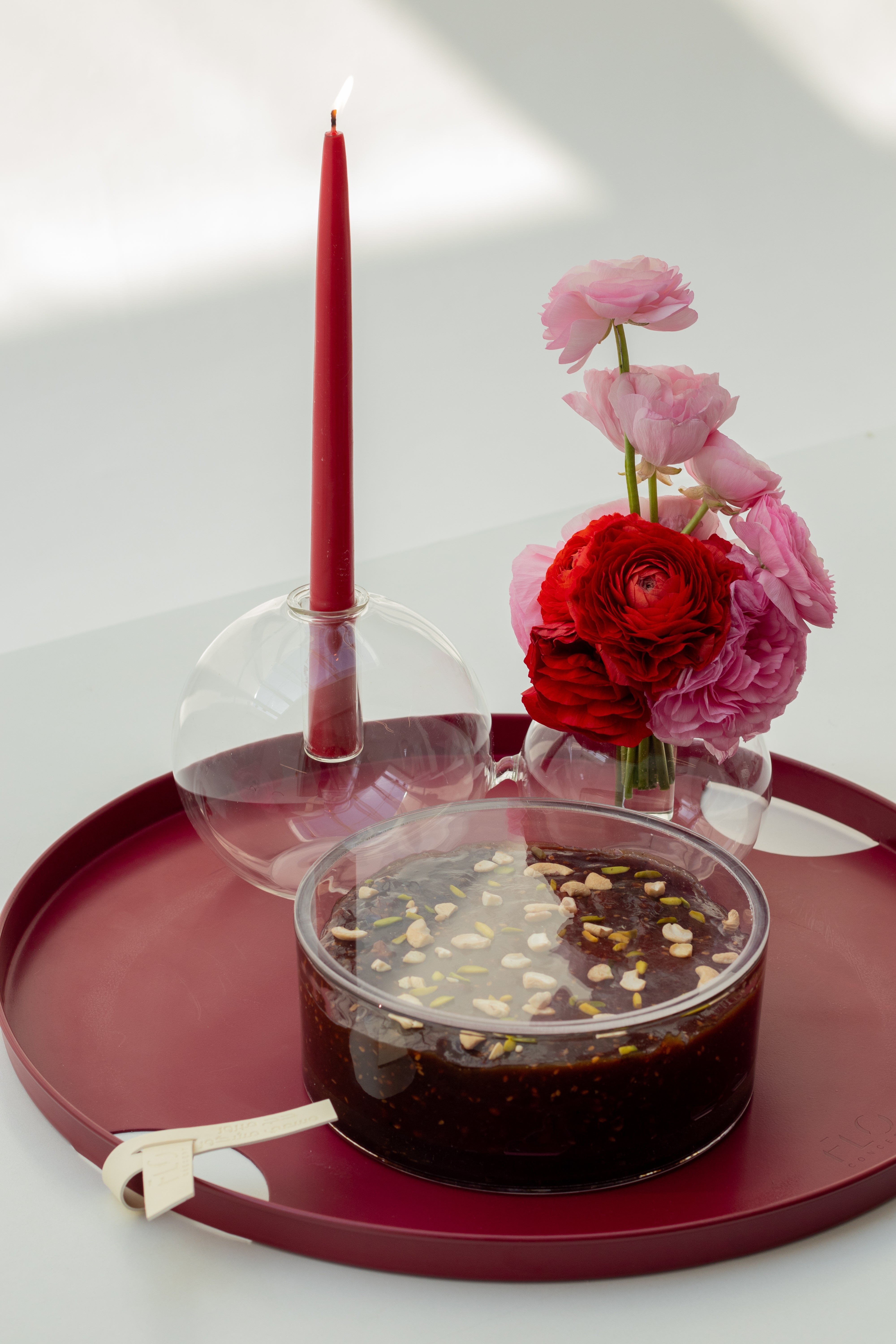 Small Tray with Circle Vase (2 sets), Halwa Bowl, Flowers (Ranunculus)