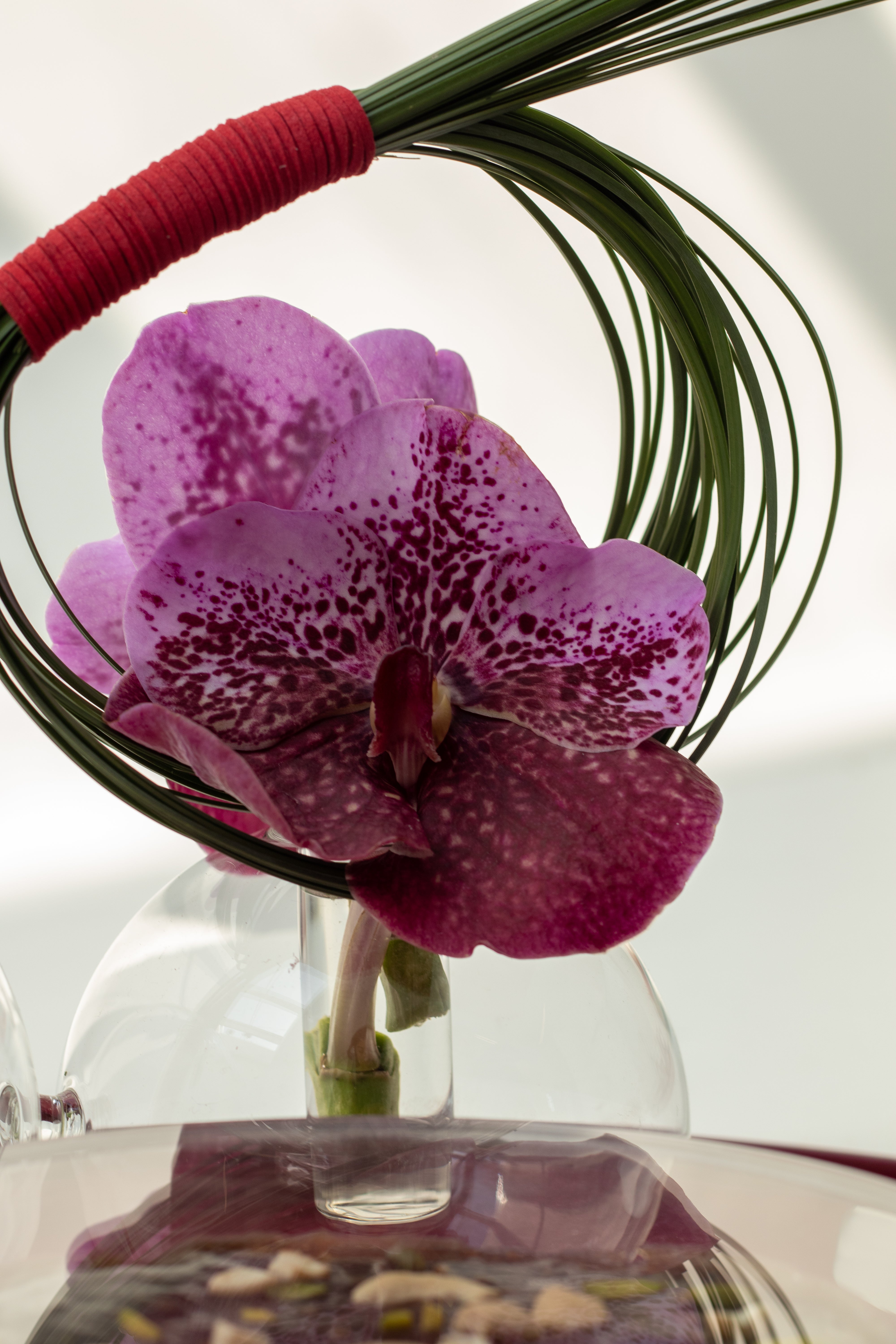 Small Tray with Circle Vase (2 sets), Halwa Bowl, Flowers (Vanda)