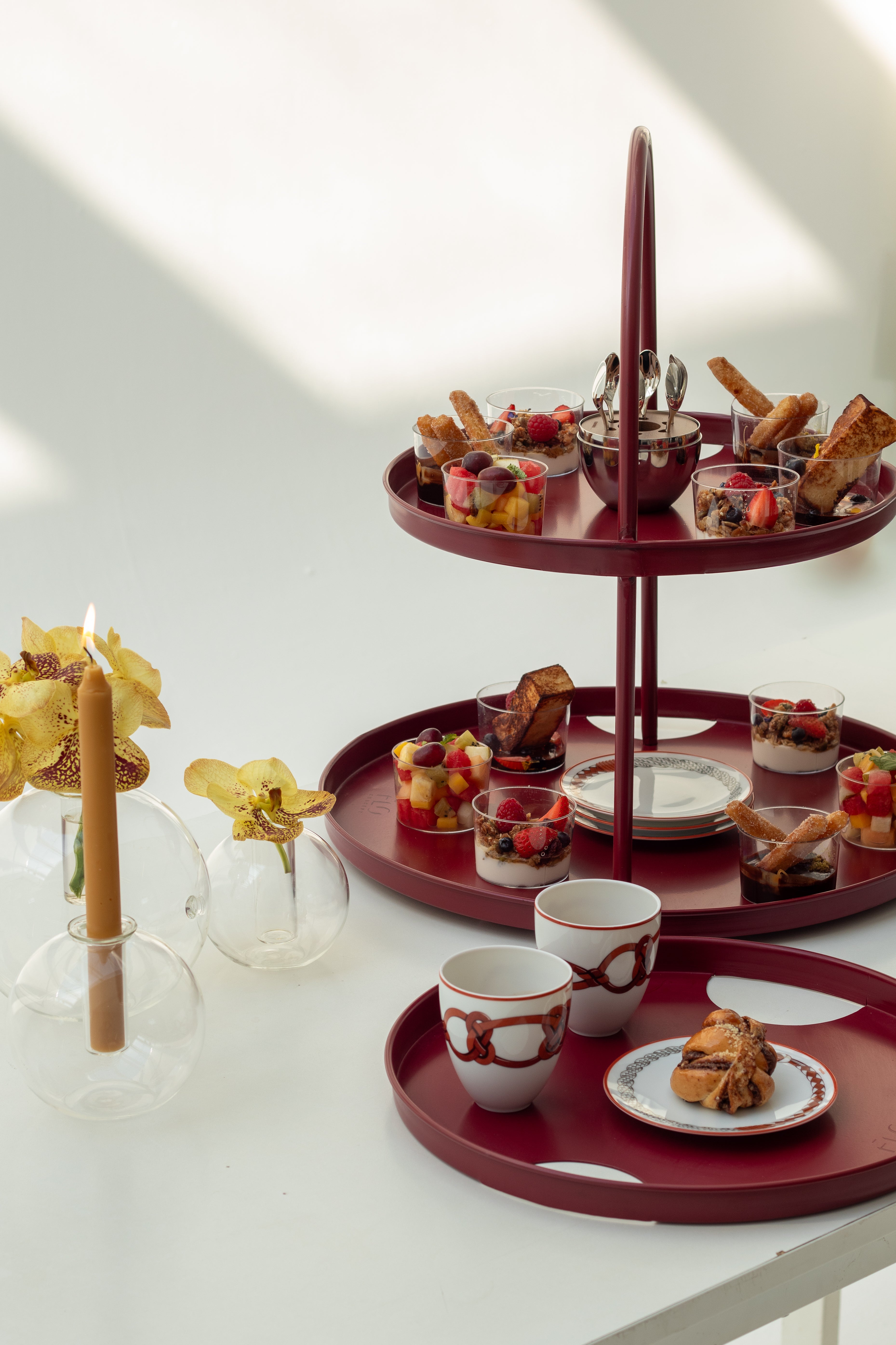 Stand, Small Tray & Circle Vase (3 sets)