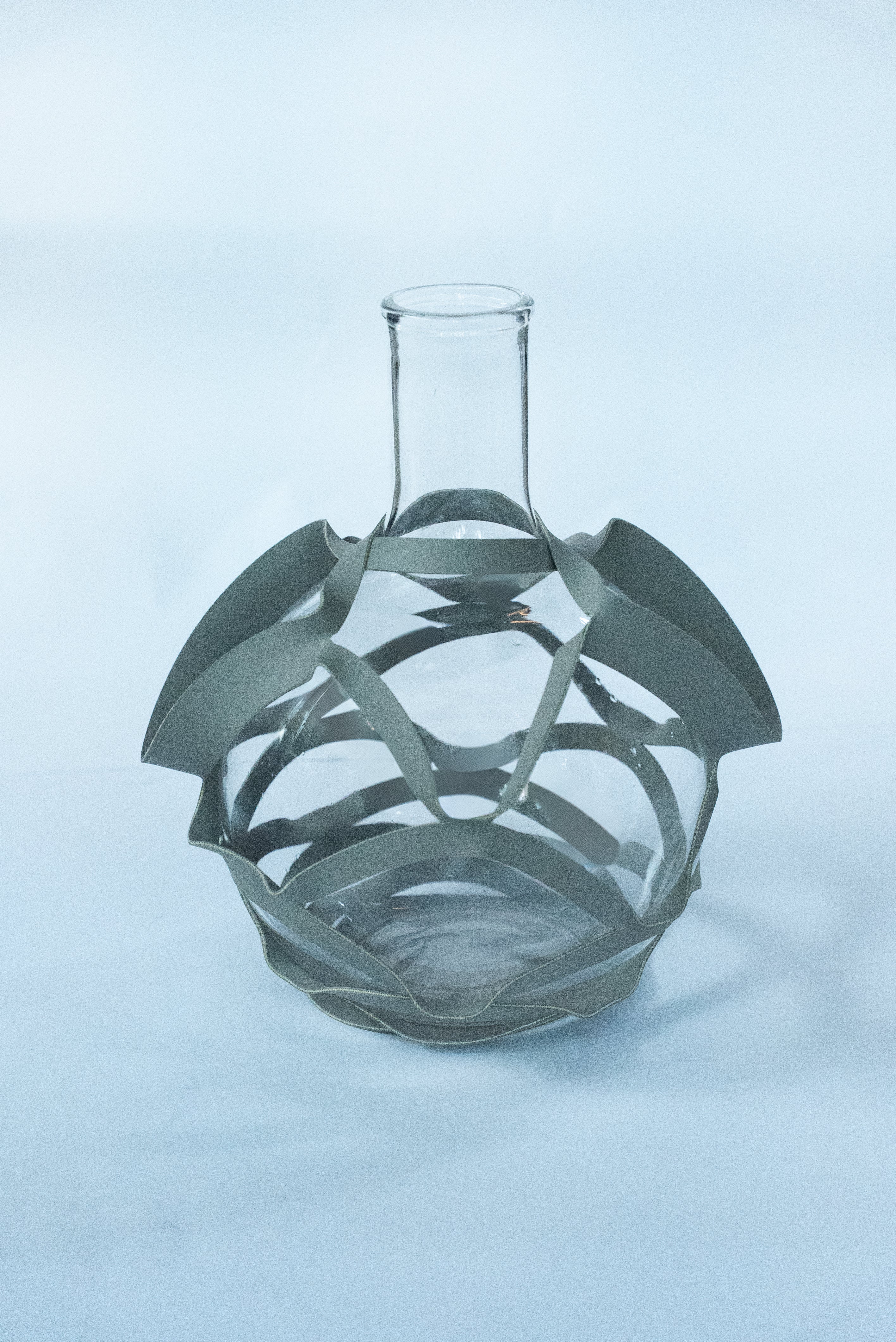 Intertwined Vases Grey