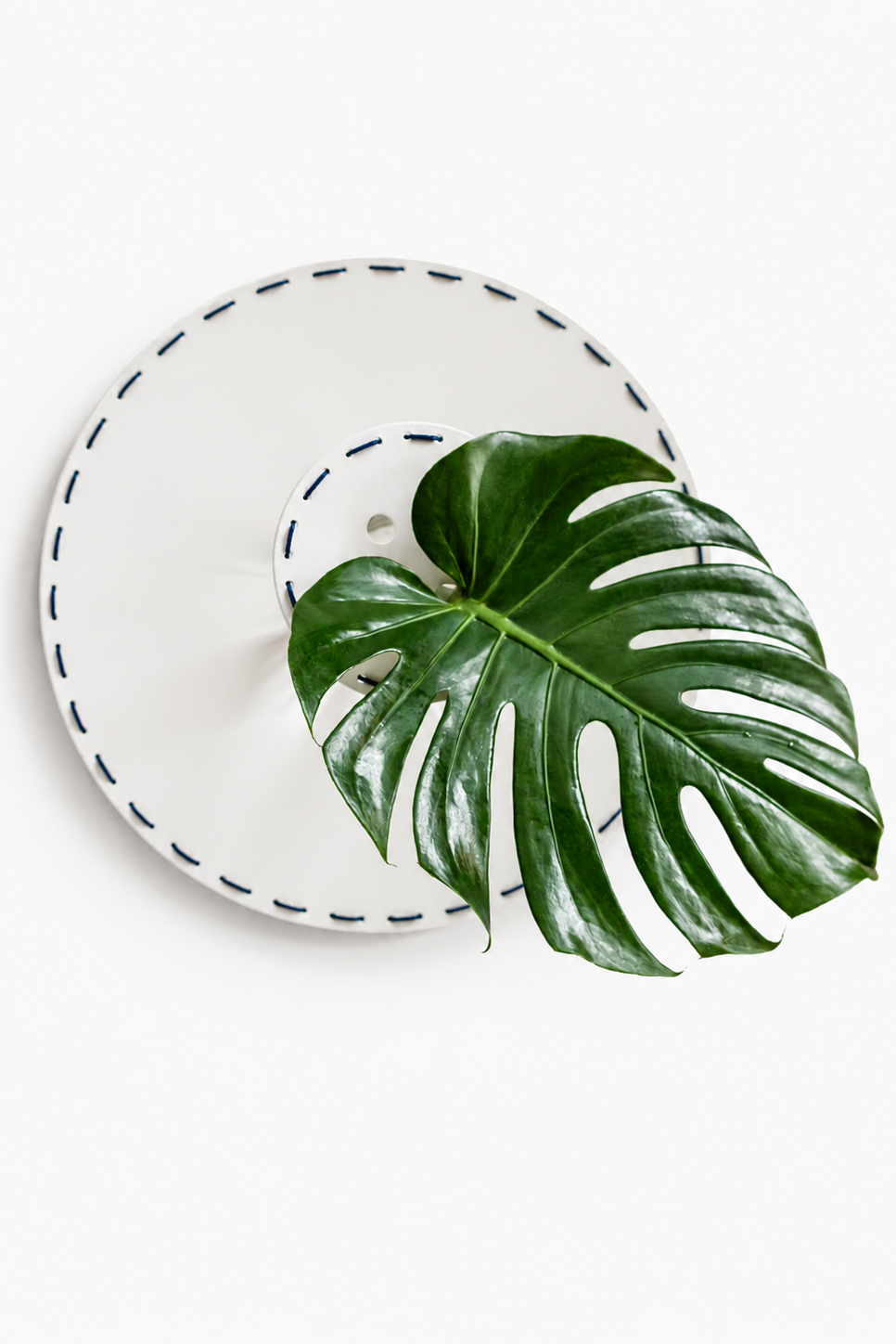 Sticthed Tray w/ Vases & Leaves
