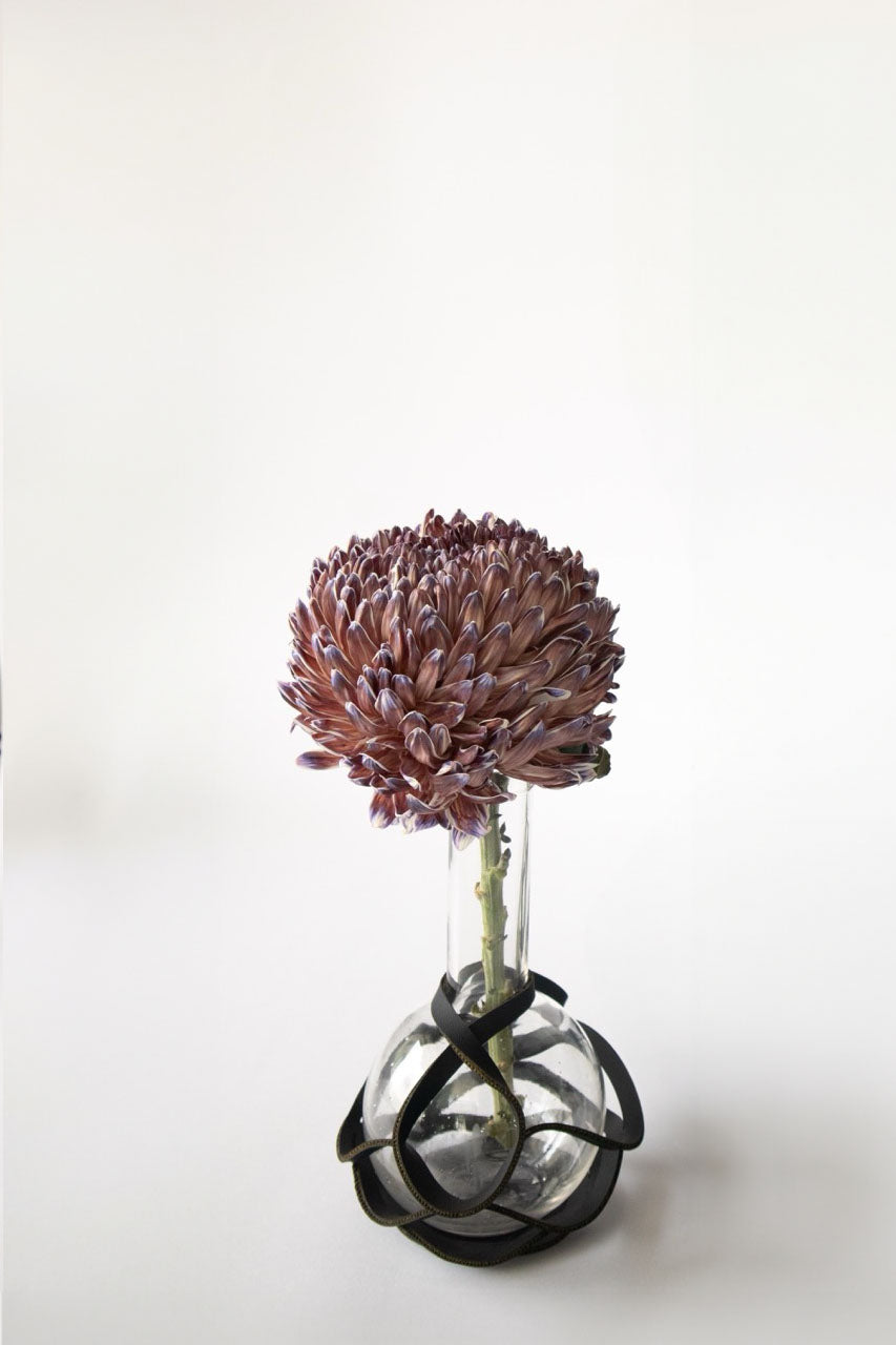 Intertwined Small Vase [Black]